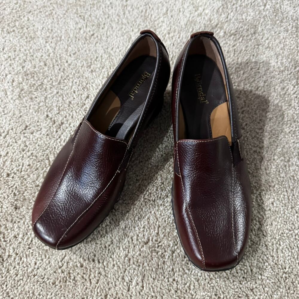 Bjorndal Brown Leather Heeled Loafers Women's Size 7.5 Style Noelle Closed Toes